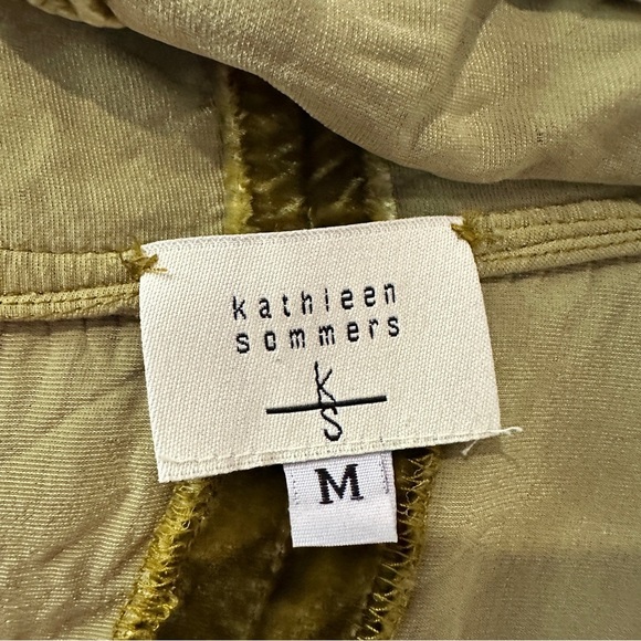 Kathleen Sommers Boutique Dijon Silk Velvet Open Cardigan Medium – Quiet Luxury - Picture 9 of 16